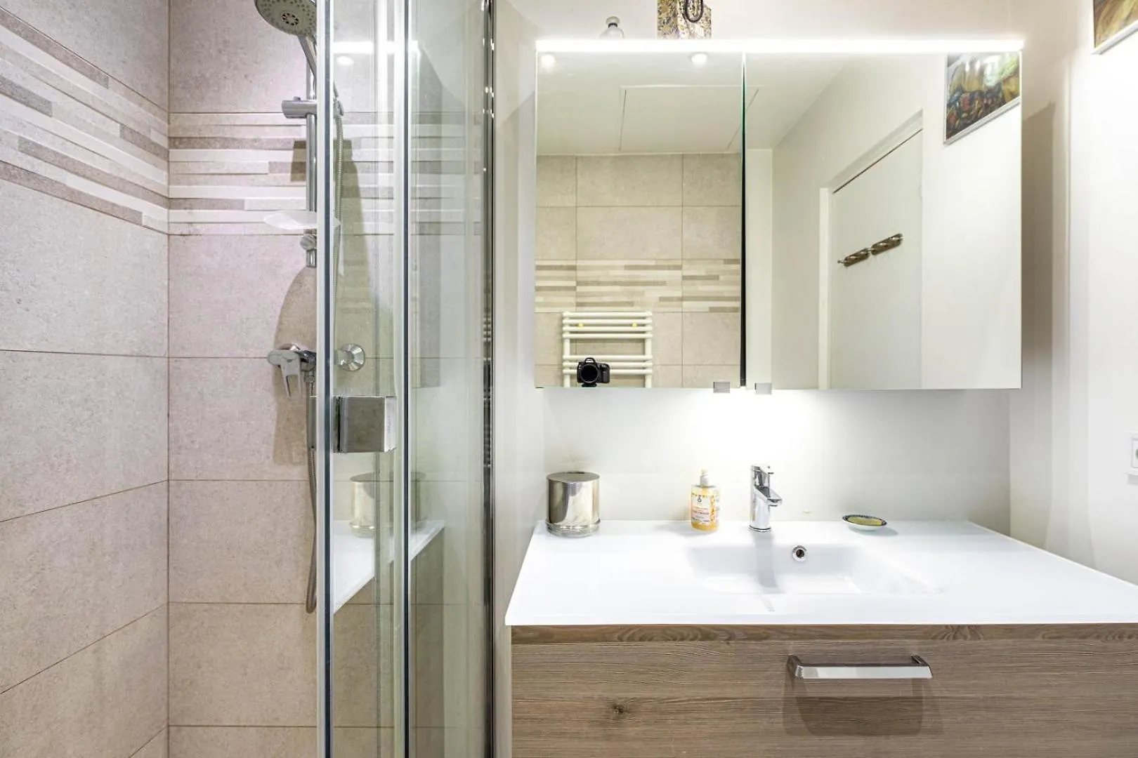 Apartment Guestready - Superbe Au Coeur Des Batignolles Paris